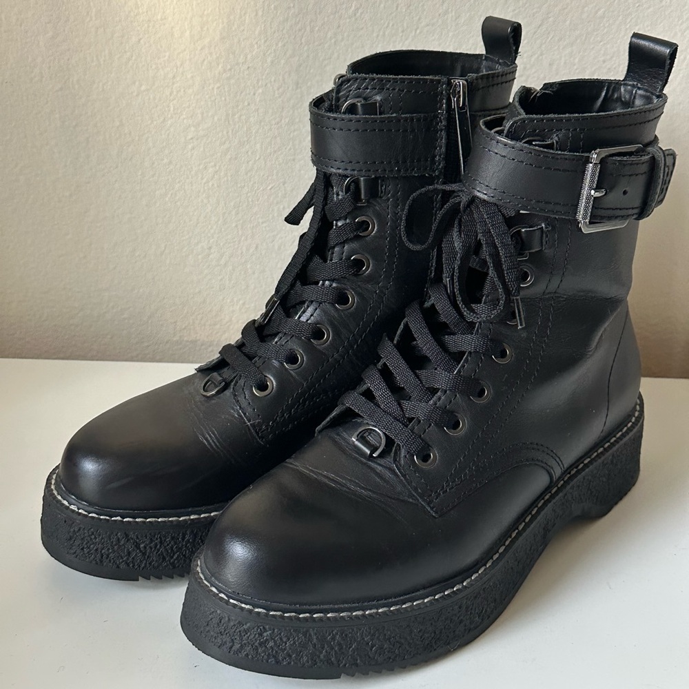 [Zara] Black Lace-Up Platform Combat Boots